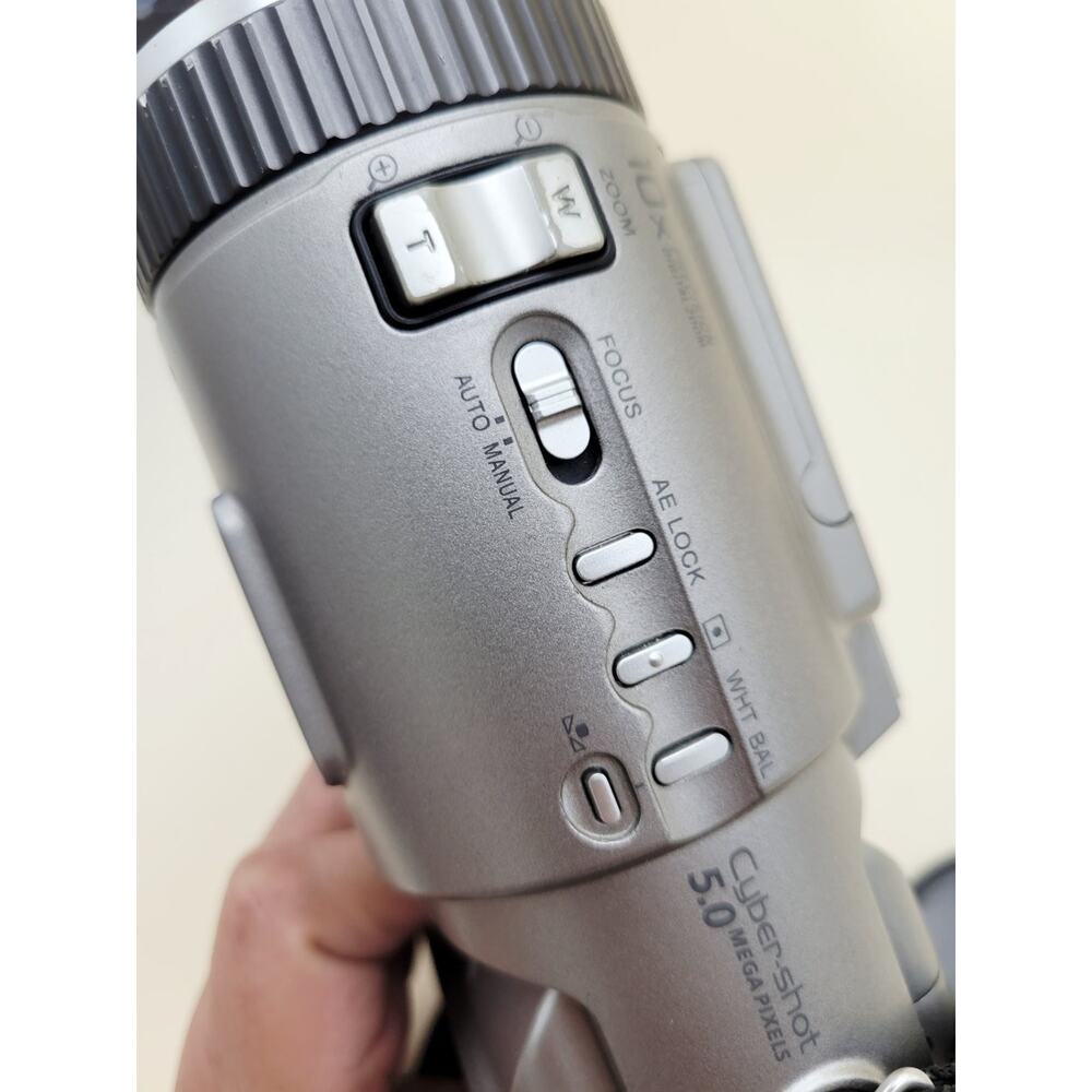 Sony Cyber-shot DSC-F707 Digital Camera 5.0MP Carl Zeiss NightShot Swivel Box - Picture 14 of 16